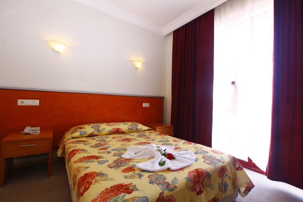 Club Hotel Mira Kemer Habitación foto